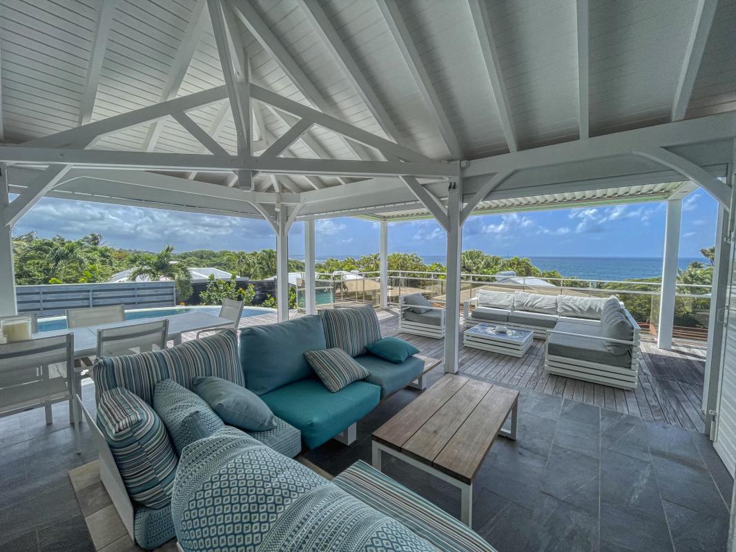 3.Location villa piscine vue mer Sainte Anne Guadeloupe_Piscine vue mer